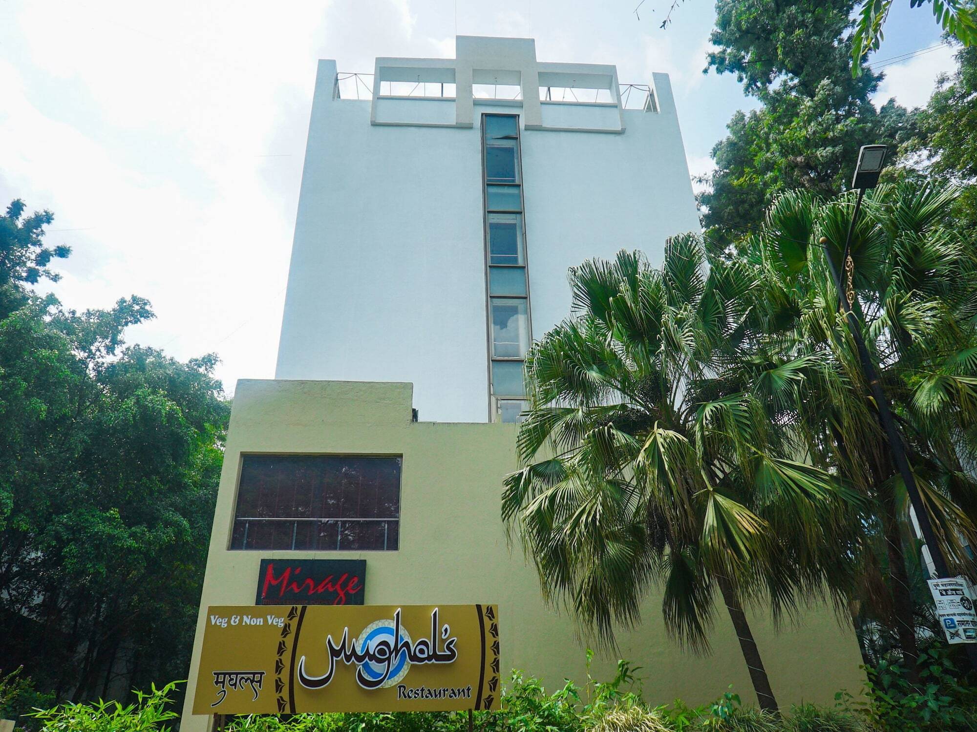 Capital O 15501 Regency Hotel Pune